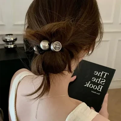 ヘアゴム｜パール・シルバー・おしゃれ・エレガント・ファッション・ヘアアクセサリー・ポニーテール