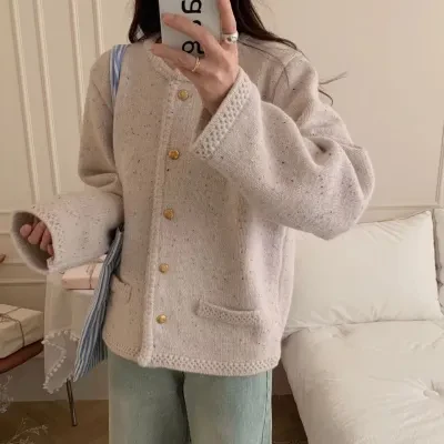 on% closet カーディガン｜デザイン感・秋冬・ニット・ルーズ・リラックス・ソフトタッチ・ボタン・クルーネック