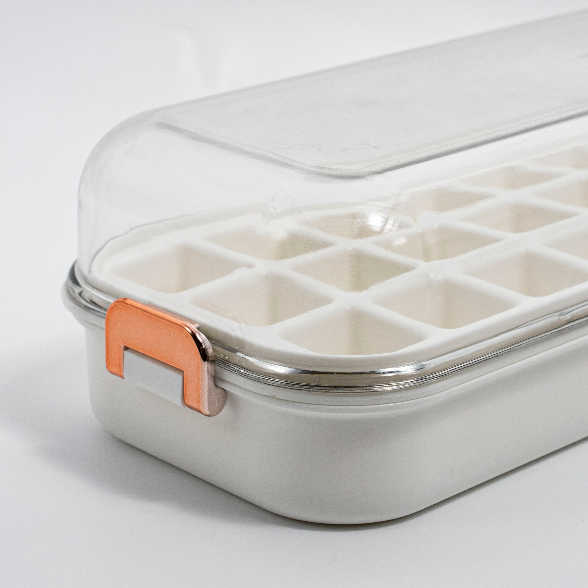 人気応援商品』製氷機｜押すだけで氷を取れる。収納性と使いやす