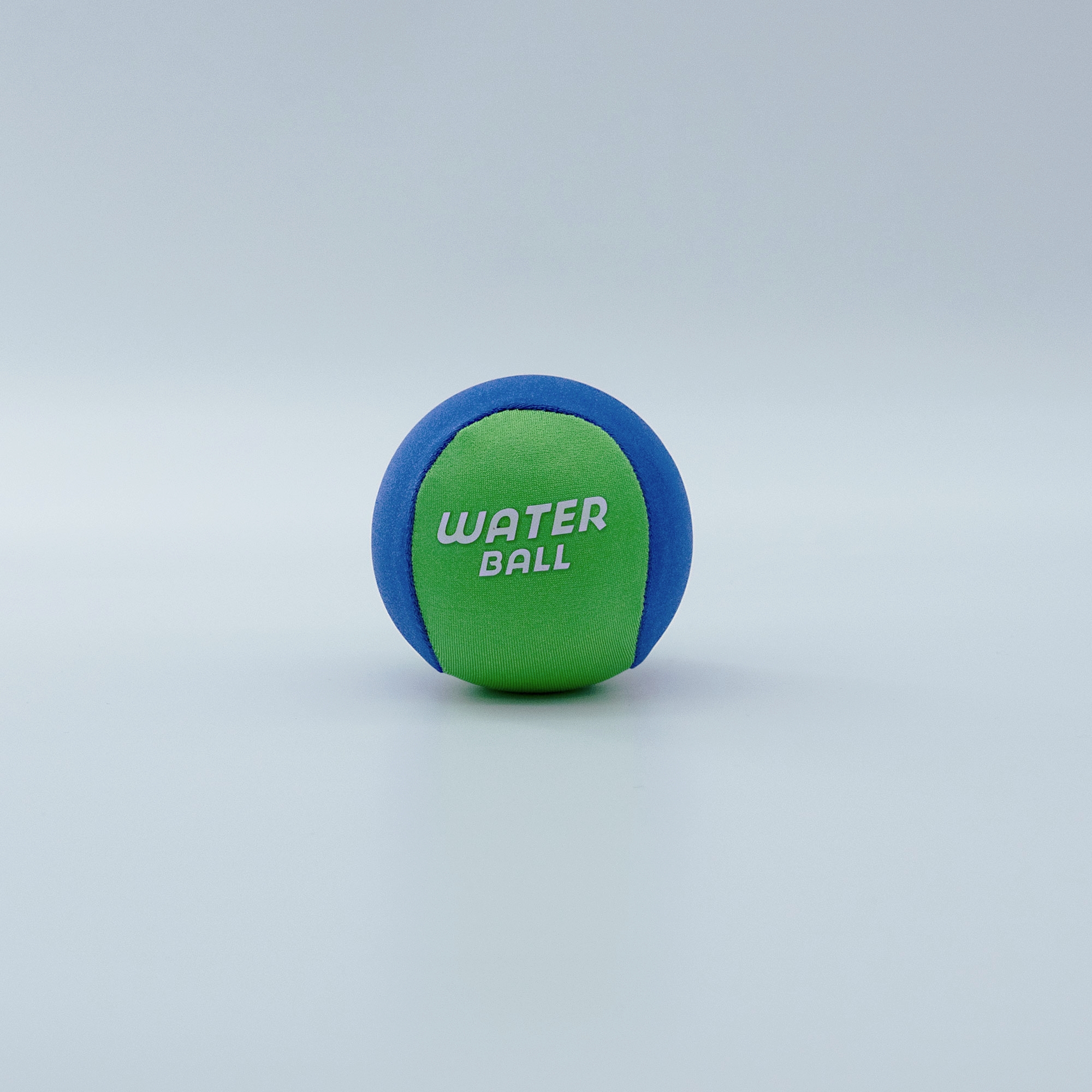 『人気応援商品』ウォーターバウンドボール｜環境にやさしい素材で作られ、ボール1つで大人も子供も夢中になって遊べる。|undefined