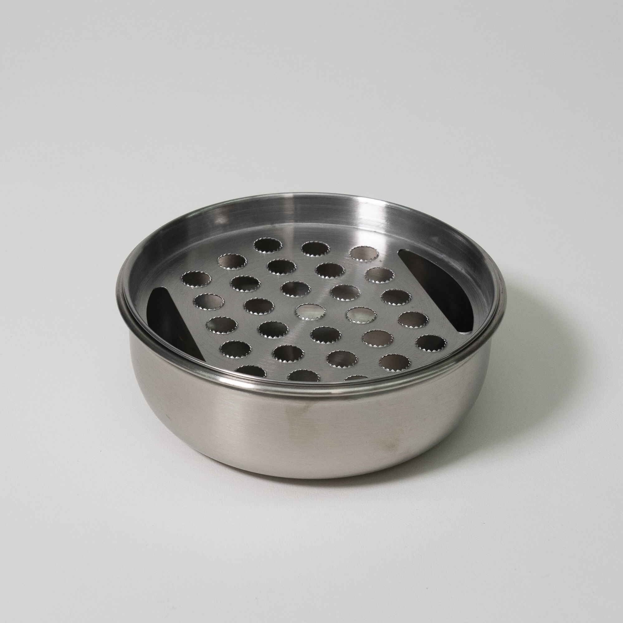 『人気応援商品』ステンレス製おろし器｜こんなに楽ちん！軽い力でより細かく滑らかにすりおろし♪|undefined