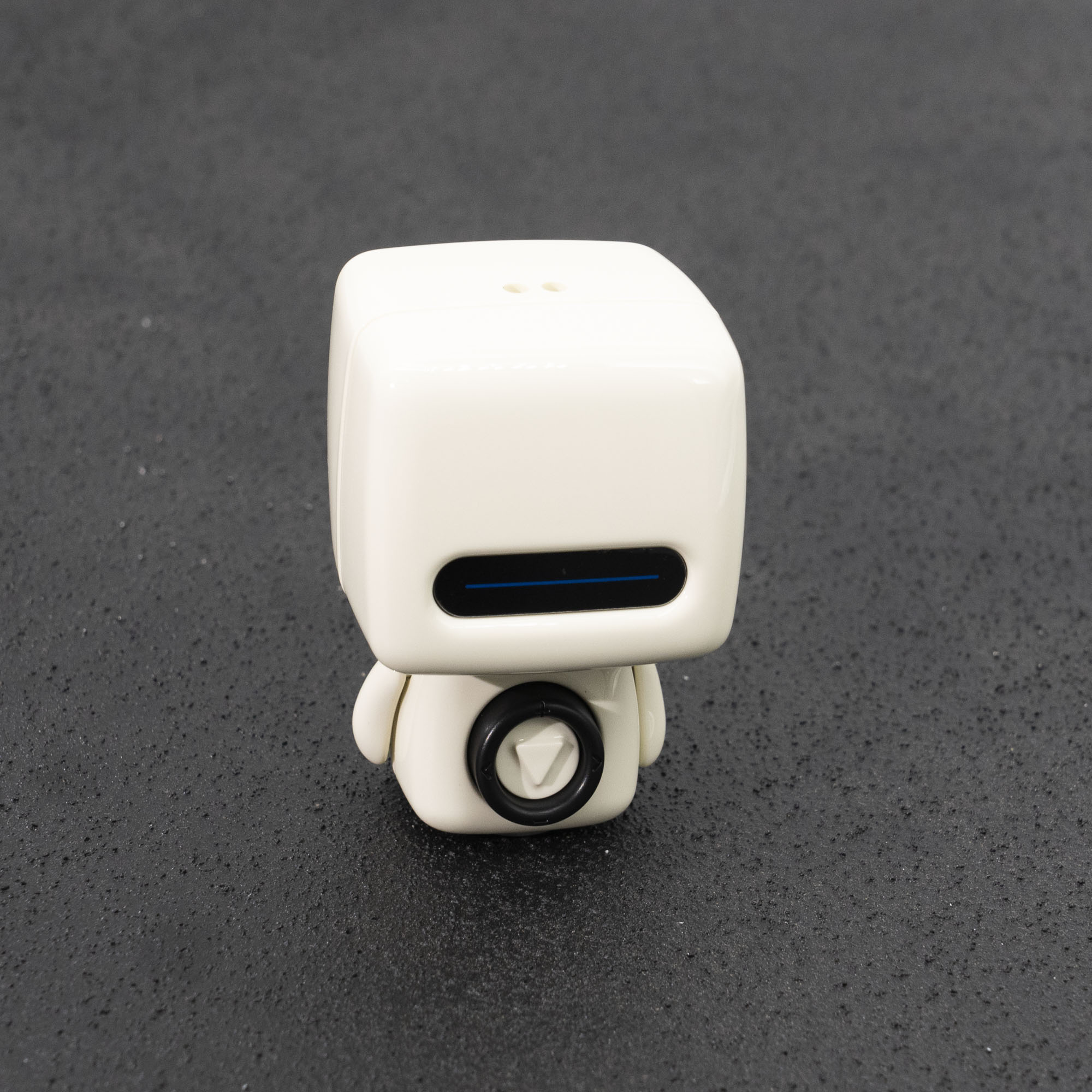 ロボット型ミニBluetoothスピーカー｜高音質でセンス抜群の外観♪自撮りもでき、USB充電式でどこにでも持ち運べる♪|undefined