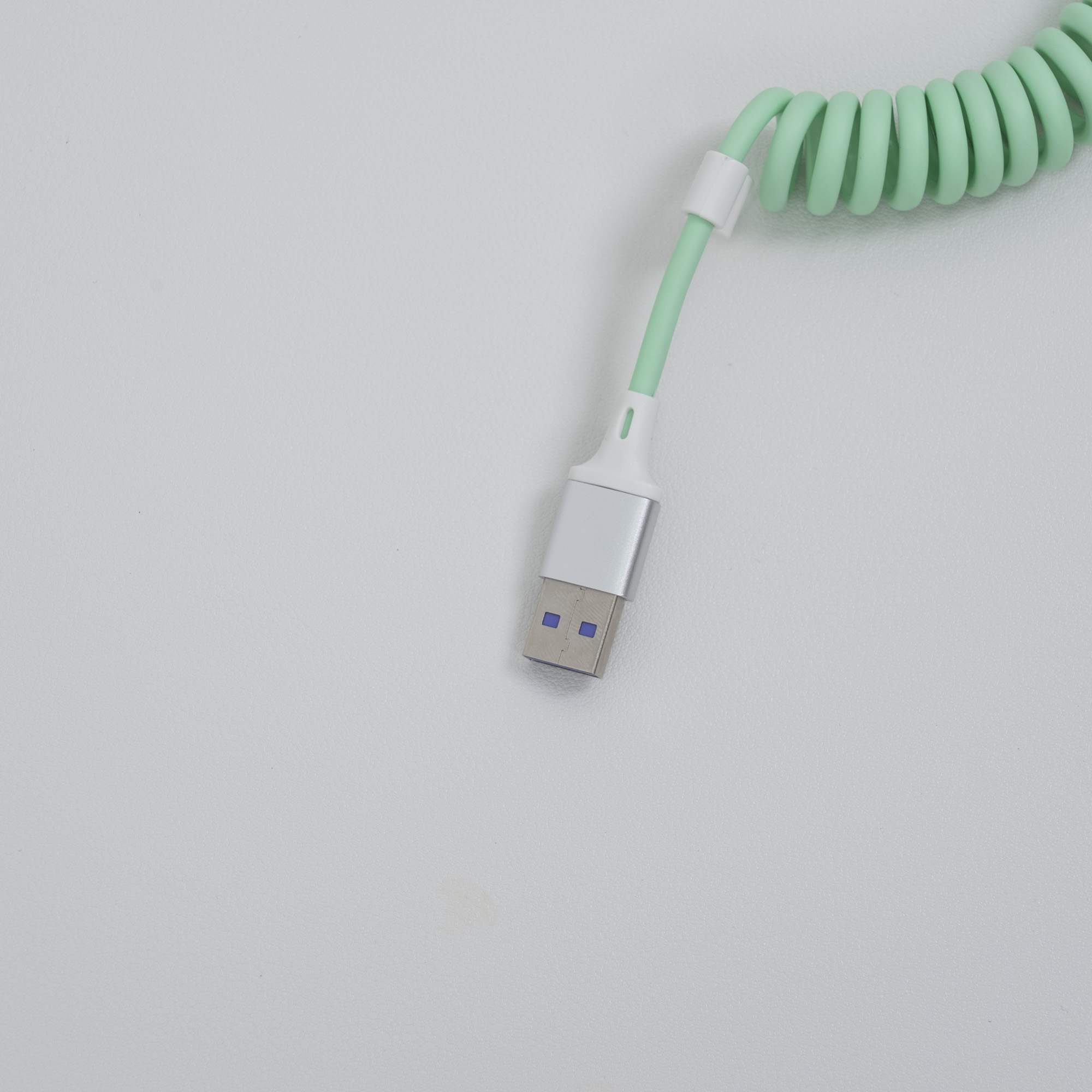 三つ種類の端子USBケーブル｜持ち運びが簡単|undefined