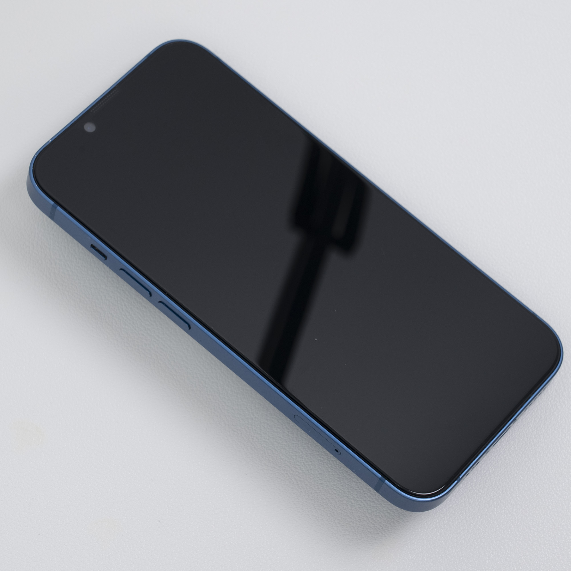 「覗き見防止」 iPhone対応スマホフィルム （ガイド枠付き）｜驚くほど滑らかな鏡面|undefined