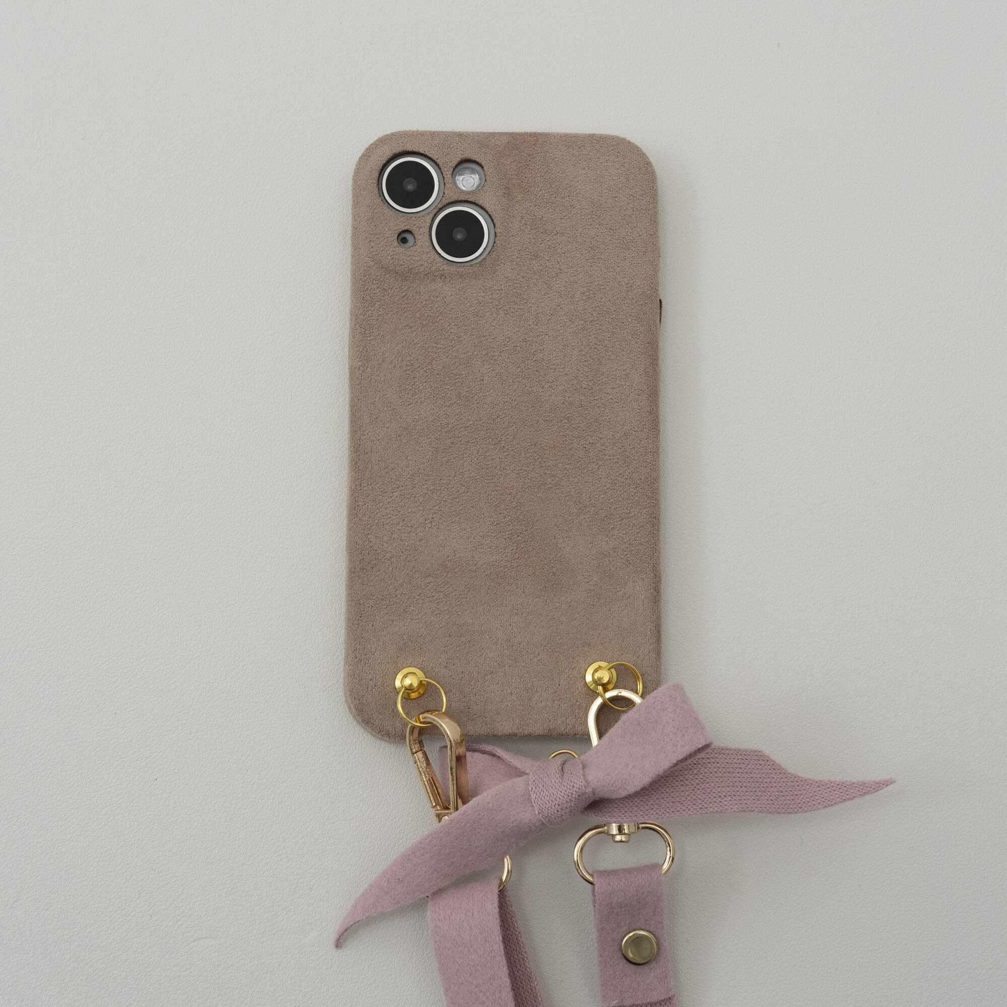 「ふわふわ感！斜めかけ可能」 iPhone対応スマホケース ｜綺麗なリボン風ストラップ付き|undefined