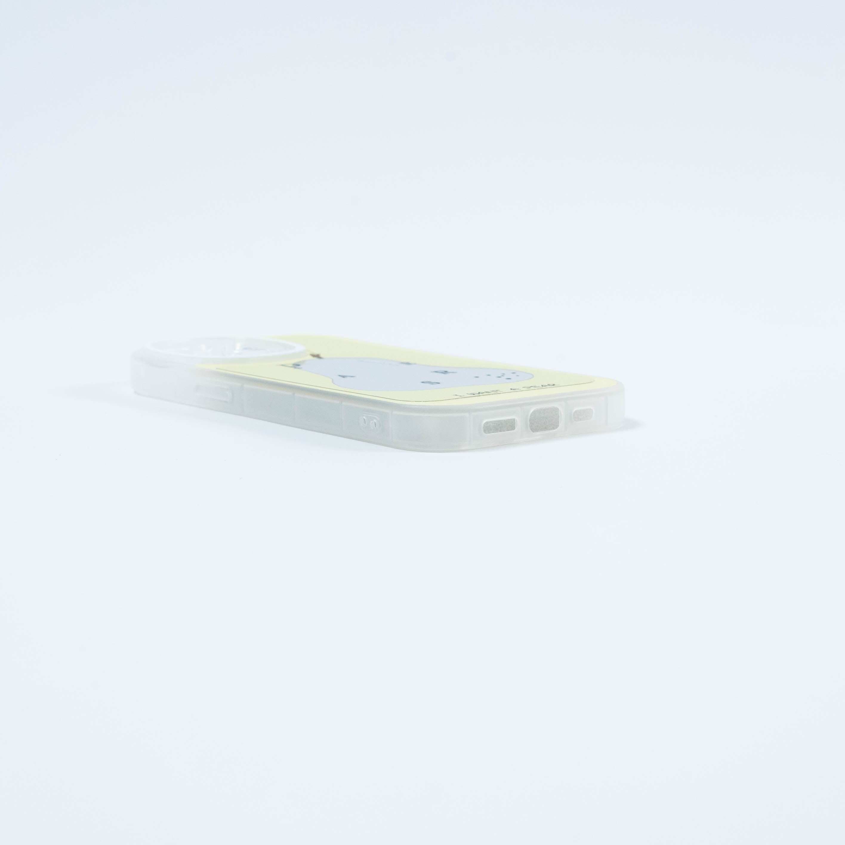 鏡面梨のスマホケース｜シンプルなメイクにスマホケースを使用できて、ファッション性と機能性を融合した|undefined