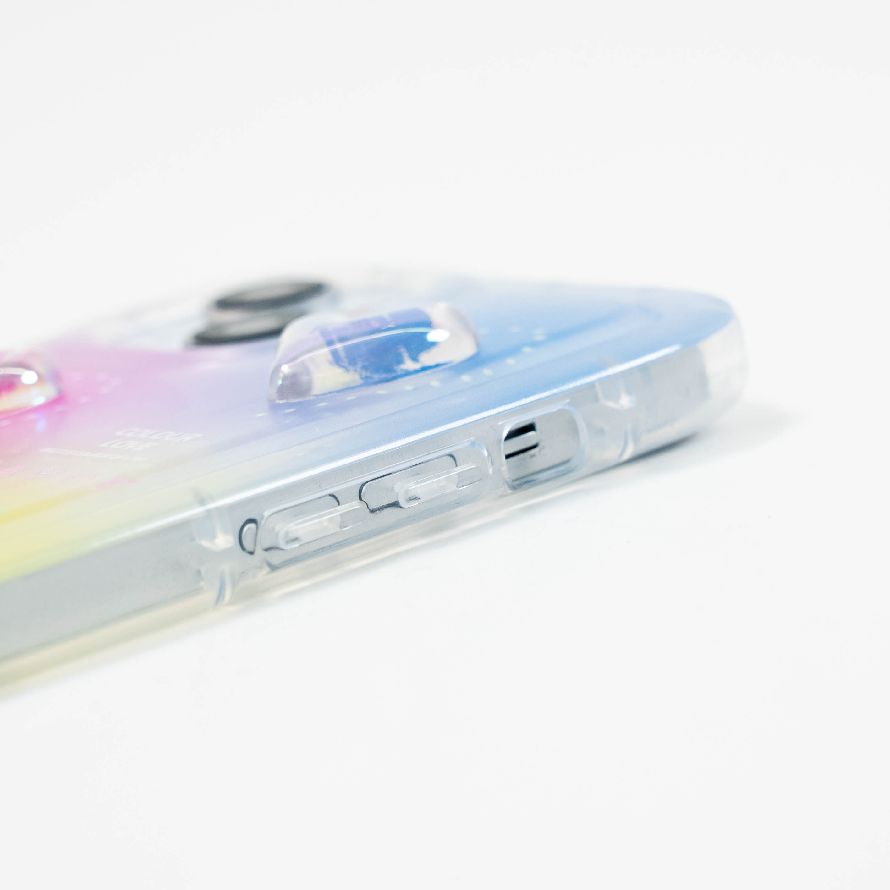 立体ハート柄 虹色のスマホケース丨弾力がある柔らかいTPU素材を使用しているため、簡単に着脱可能|undefined