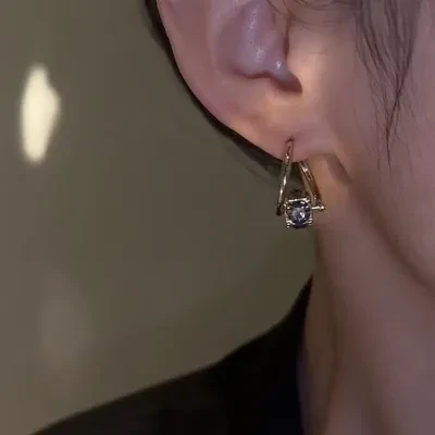 ジルコンピアス｜回転できる　きらきら　ファッション