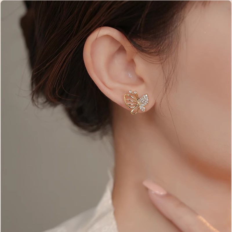 バタフライピアス❘ ジルコニア❘ 14k❘かわいい❘ 華奢 ❘ お祝い❘ ギフト❘ プレゼント|undefined