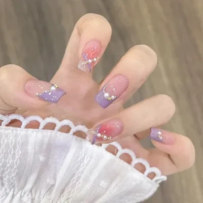 ネイルチップ ｜付け爪 ・ 成人式 マット ・つけづめ ・ ネイルちっぷ ・かわいい デザイン