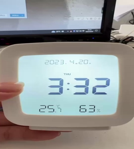 温度湿度モニタークロック｜シンプル　目覚まし時　スマート制御