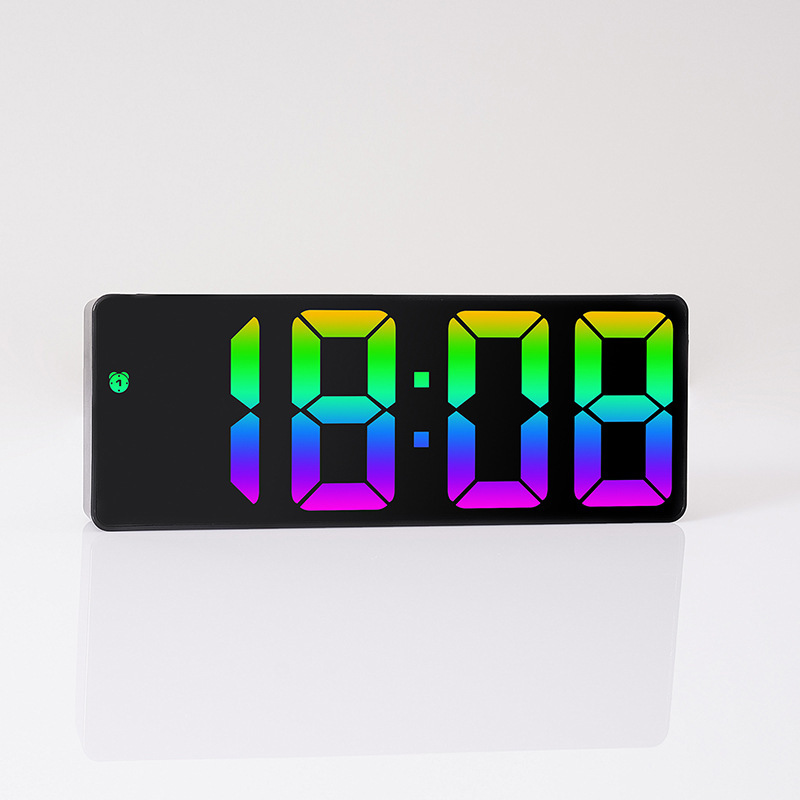 LEDデジタル時計｜カラフルな大画面・シンプルデザイン・洗練された外観・インスタ風・デジタル鏡面