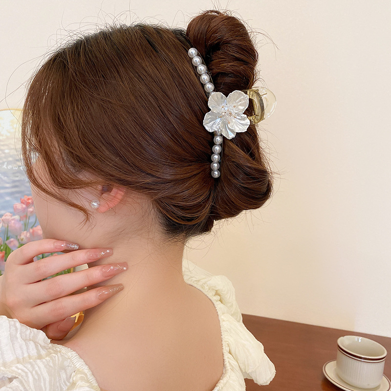 花柄ヘアクリップ｜レディース・オシャレ・ファッション・エレガント・高級感にこだわり|undefined