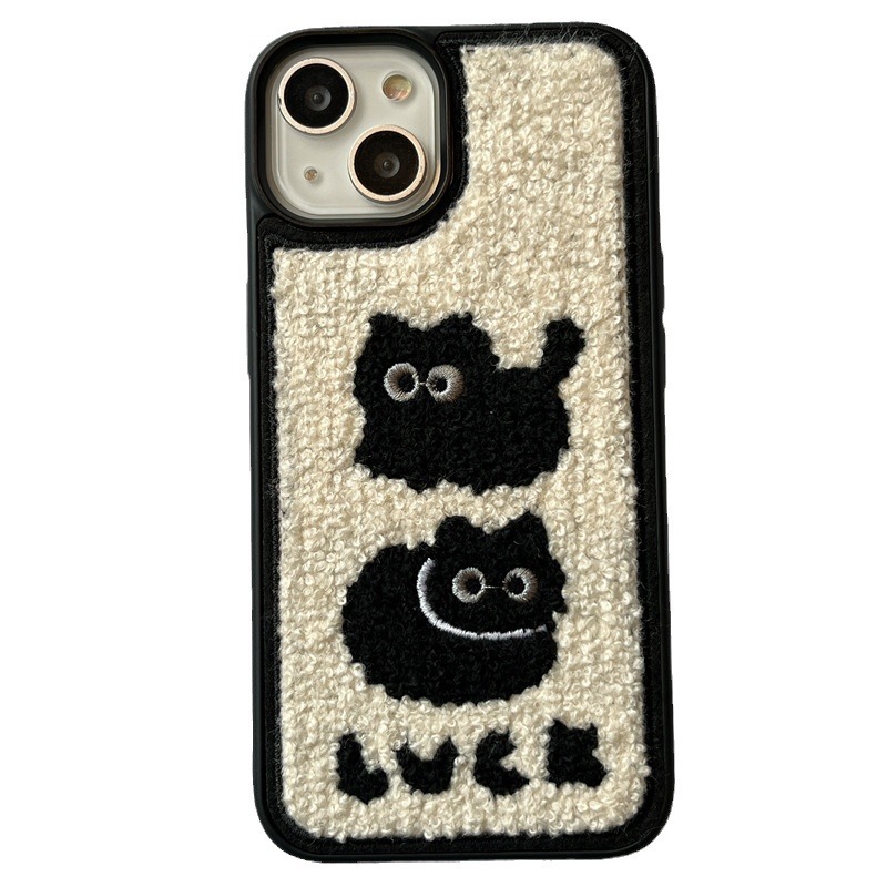 韓国風、秋冬向け、刺繍、2匹の猫 iPhoneケース｜毛糸、全面保護、iPhone15/14/13/12対応|undefined