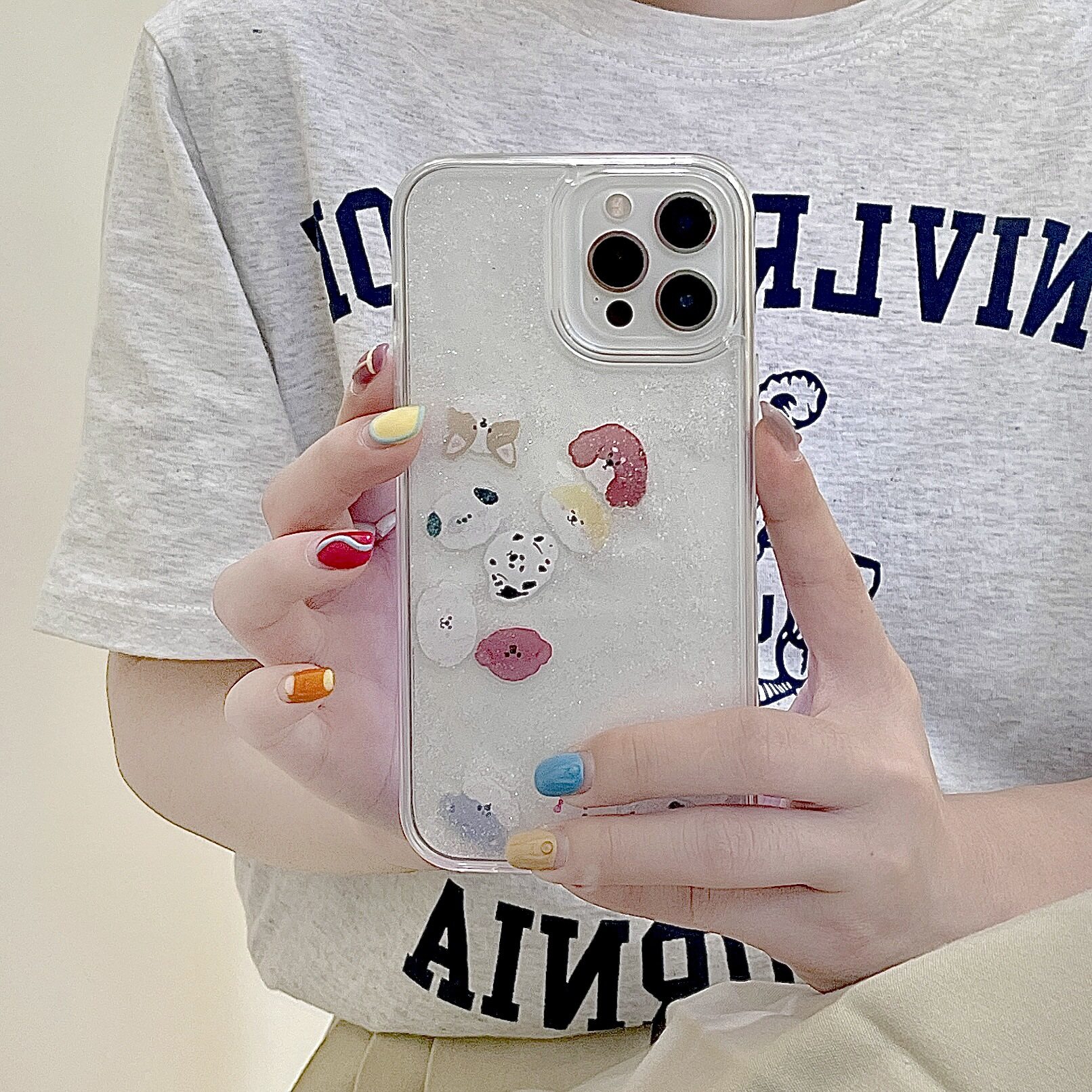iPhone用スマホケース|15proMax対応・流れる・可愛い・グリッター・動く|undefined
