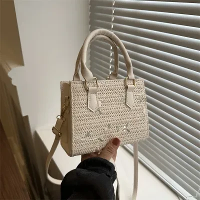 草編みバッグ｜流行・新品・女性用・レディース・ショルダーバッグ・斜め掛け・おしゃれ・カワイイ・ファッション・プレゼント・人気