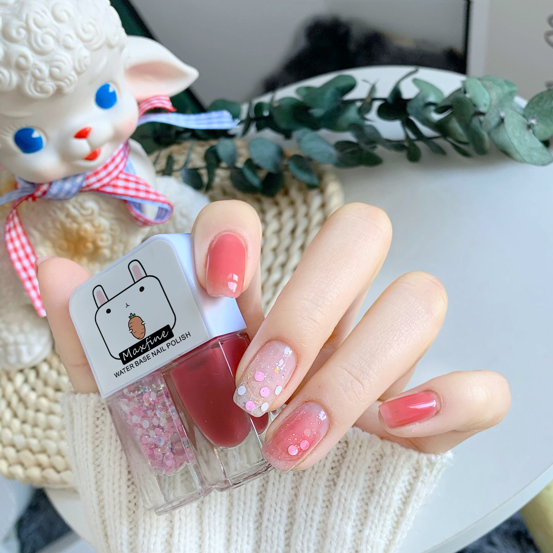 maxfineネイルポリッシュ｜2色・はがせるネイル・色持ち・ネイルカラー・爪・ネイル|undefined