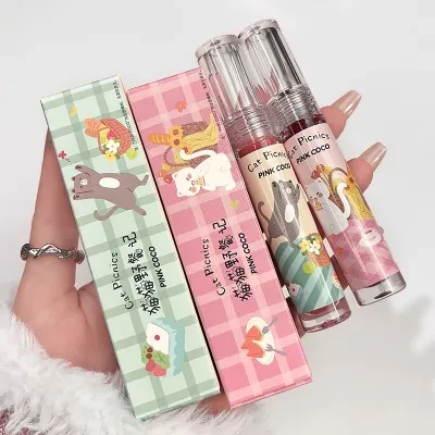 PINKCOCOリップクリーム｜猫・ピクニック・マットリップグロス・低彩度・マット・白く見せる