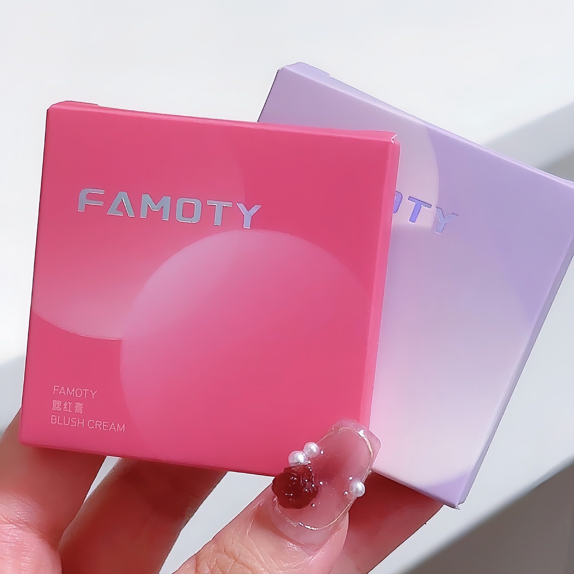 FAMOTY チークパレット｜ナチュラル発色・持ち運び便利・長持ち・軽いテクスチャー・初心者向け・デイリーユース・多色展開・スムーズな仕上がり|undefined