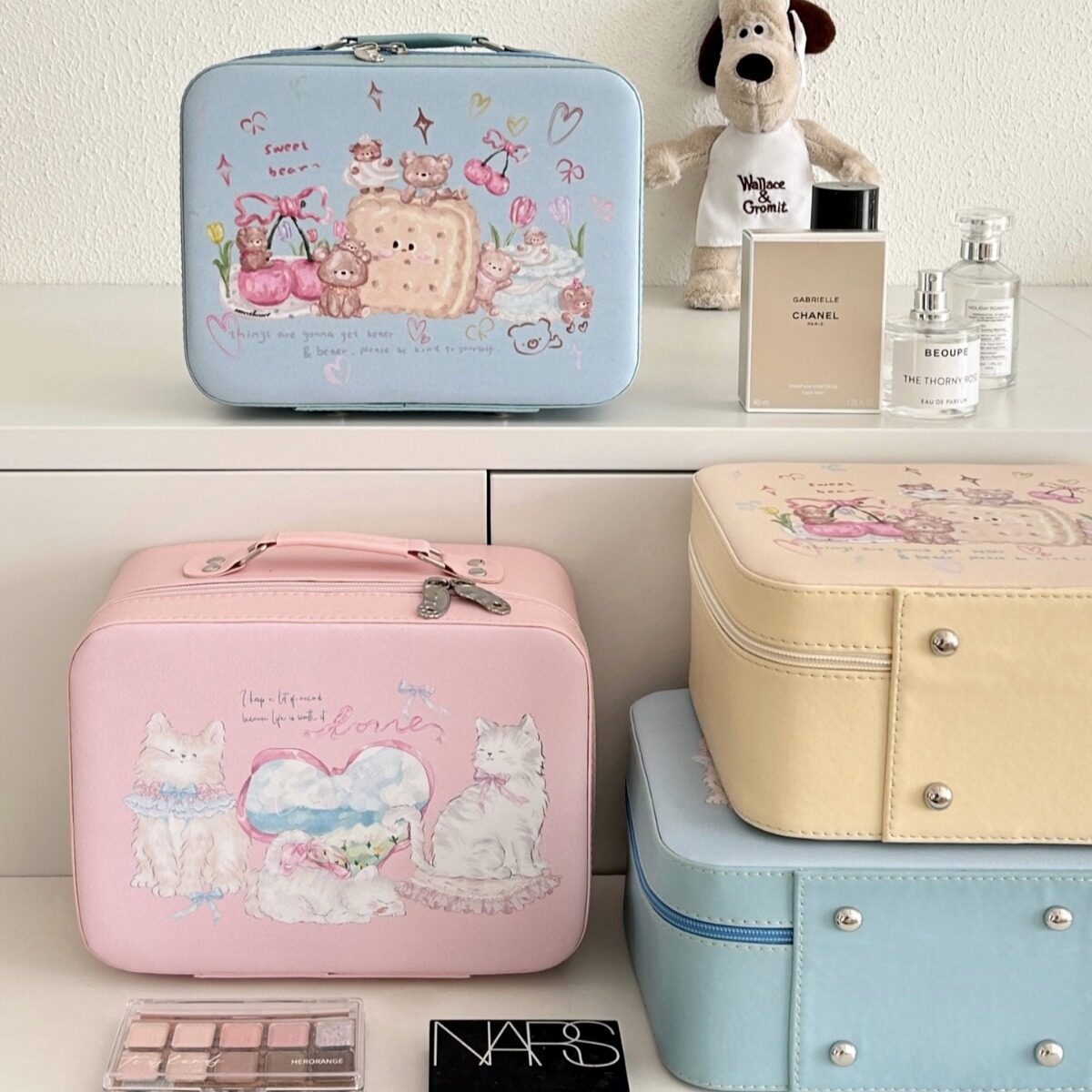 収納ボックス｜カートゥーン・PU・化粧品ボックス・大容量・携帯用・美容品収納・メイクボックス・高級感|undefined