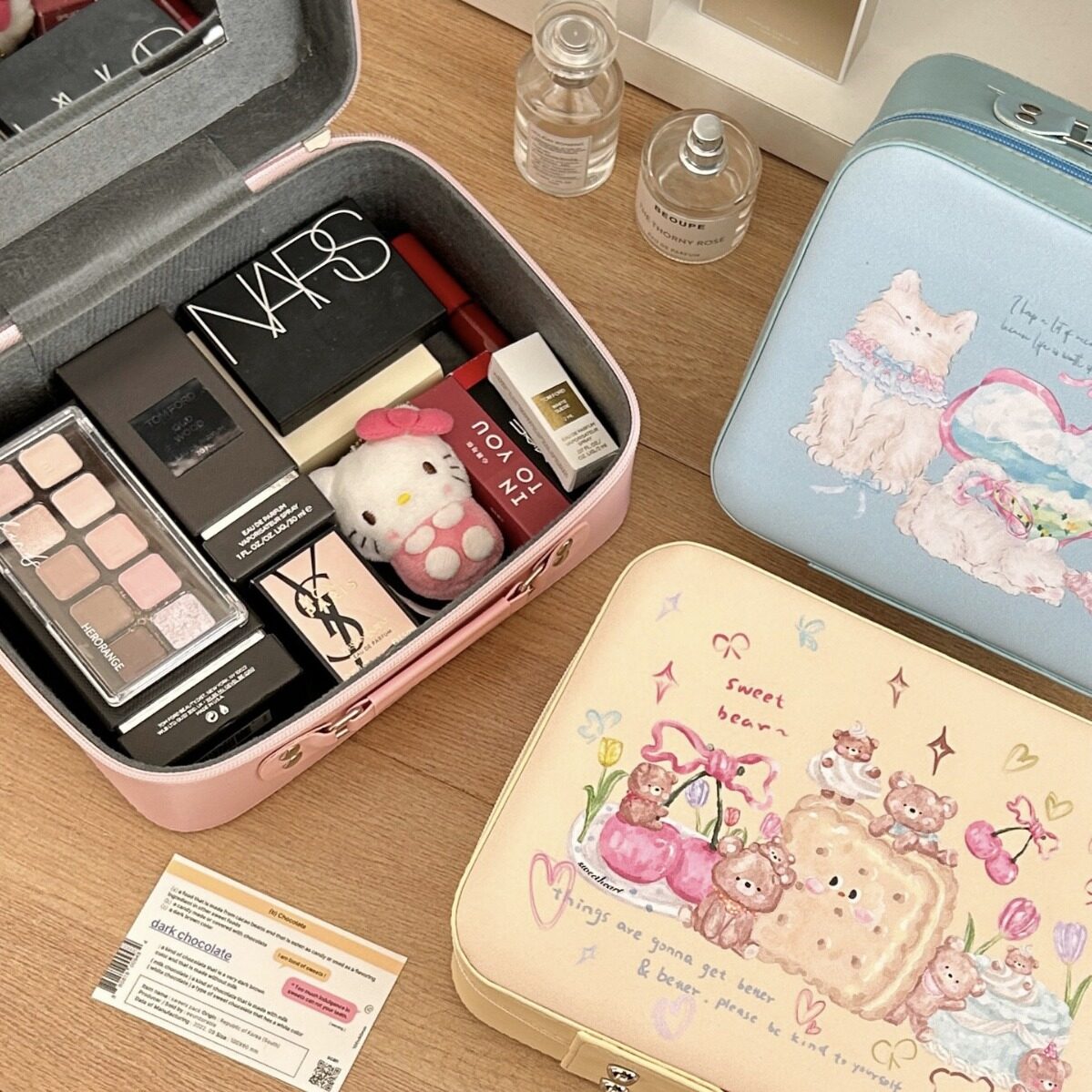 収納ボックス｜カートゥーン・PU・化粧品ボックス・大容量・携帯用・美容品収納・メイクボックス・高級感|undefined