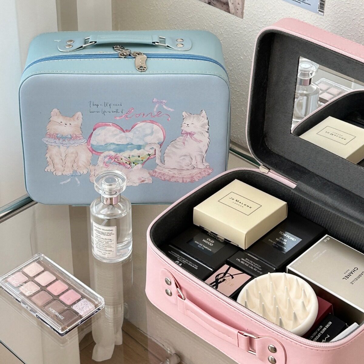 収納ボックス｜カートゥーン・PU・化粧品ボックス・大容量・携帯用・美容品収納・メイクボックス・高級感|undefined