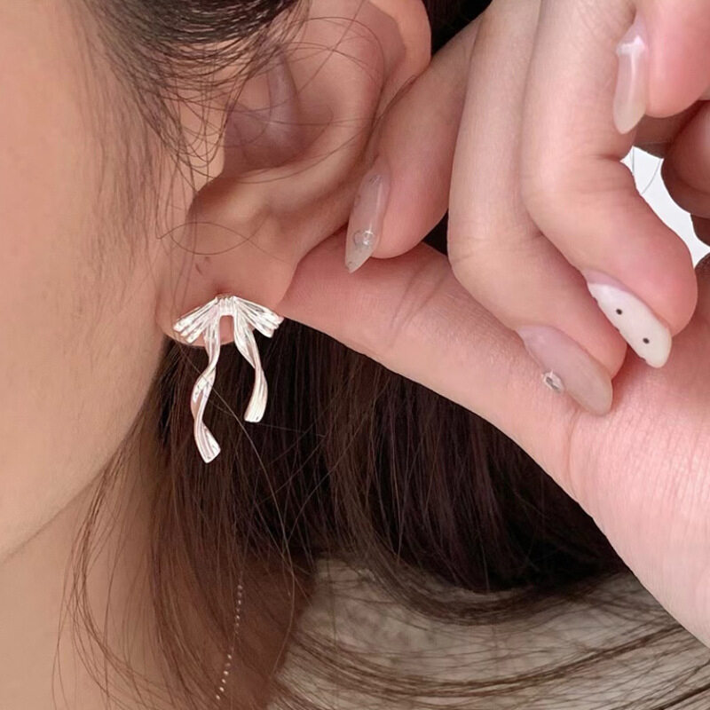 ピアス｜蝶結びピアス・韓国風・おしゃれ・個性的・上品・銀ピン・やさしい耳飾り|undefined