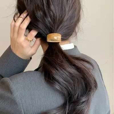 ヘアゴム｜アセテート・ファッション・おしゃれ・ポニーテール・お団子ヘア・気品ある・ヘアアクセサリー