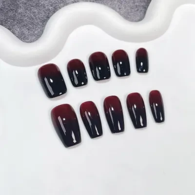 ネイルチップ｜手作り・着用式・チェリーレッド・ブラック・グラデーション・ショート・シンプル