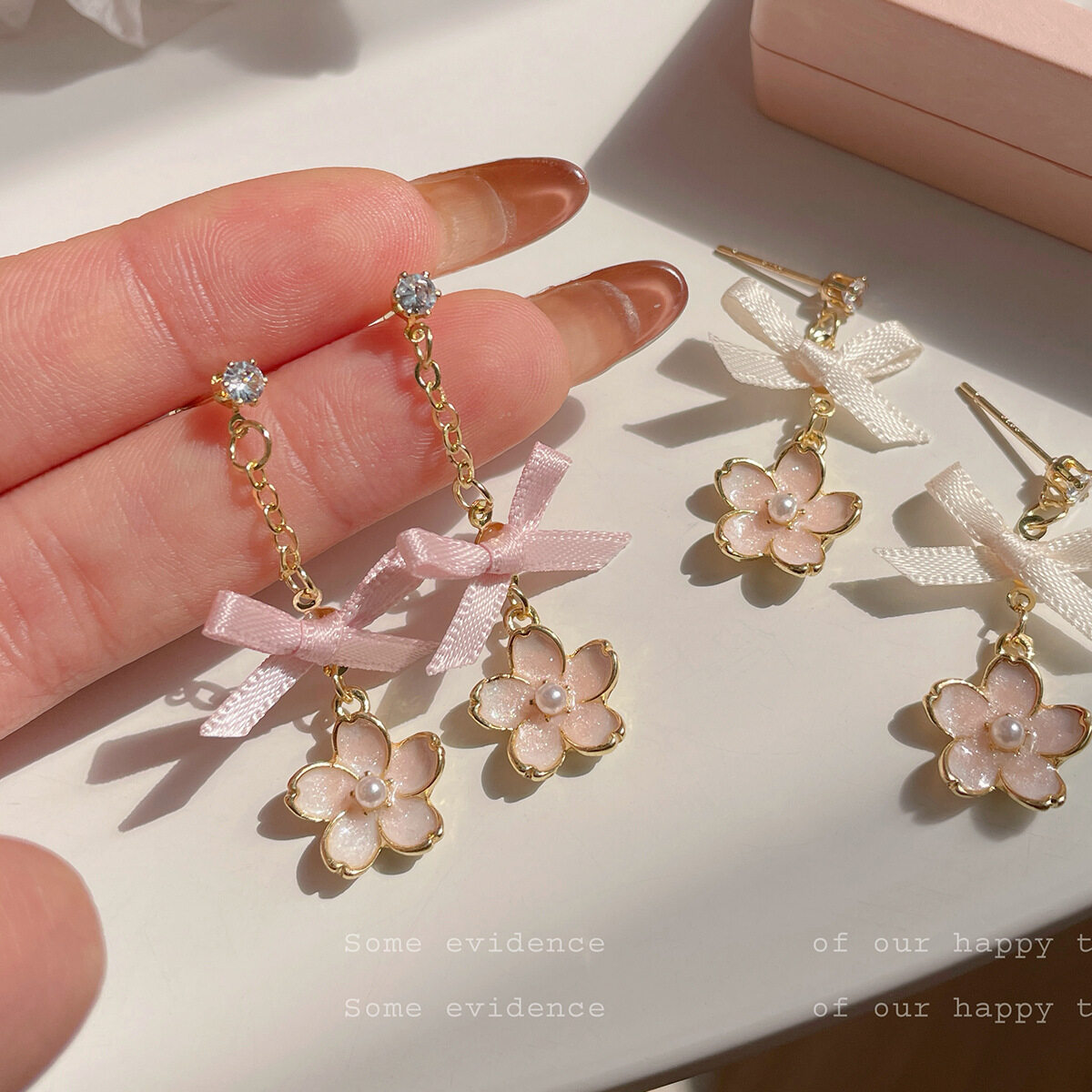 ピアス｜ ピンク・布製・リボン・桜・イヤリング・ペンダント・甘い・少女心・清新・可愛い|undefined