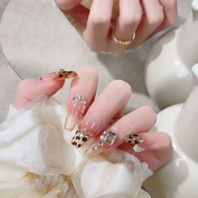 Orange.Nail ネイルチップ｜秋冬用・高級感・豹柄・マグネット・輝く・軽やか・取り外し可能