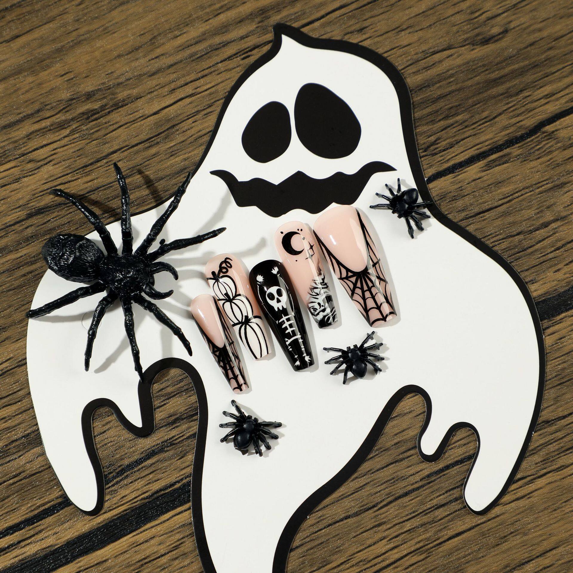 ネイルチップ｜ハロウィン・クモの巣・白い・ドクロ・カボチャ・星・月・完成品|undefined