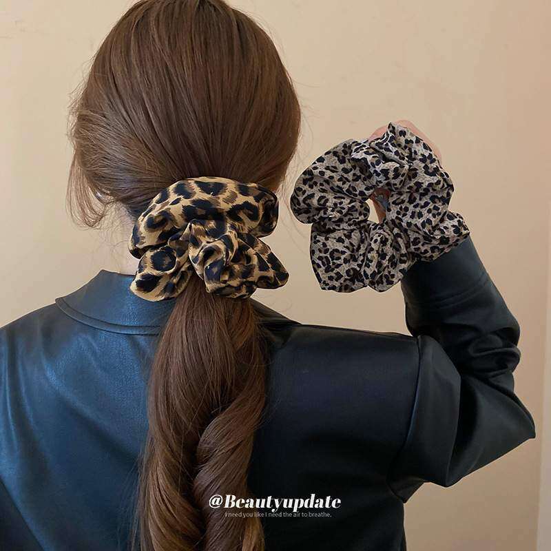 シュシュ｜レトロ・ヒョウ柄・ハイポニーテール・ヘアゴム・クラシック・ヘアアクセサリー|undefined