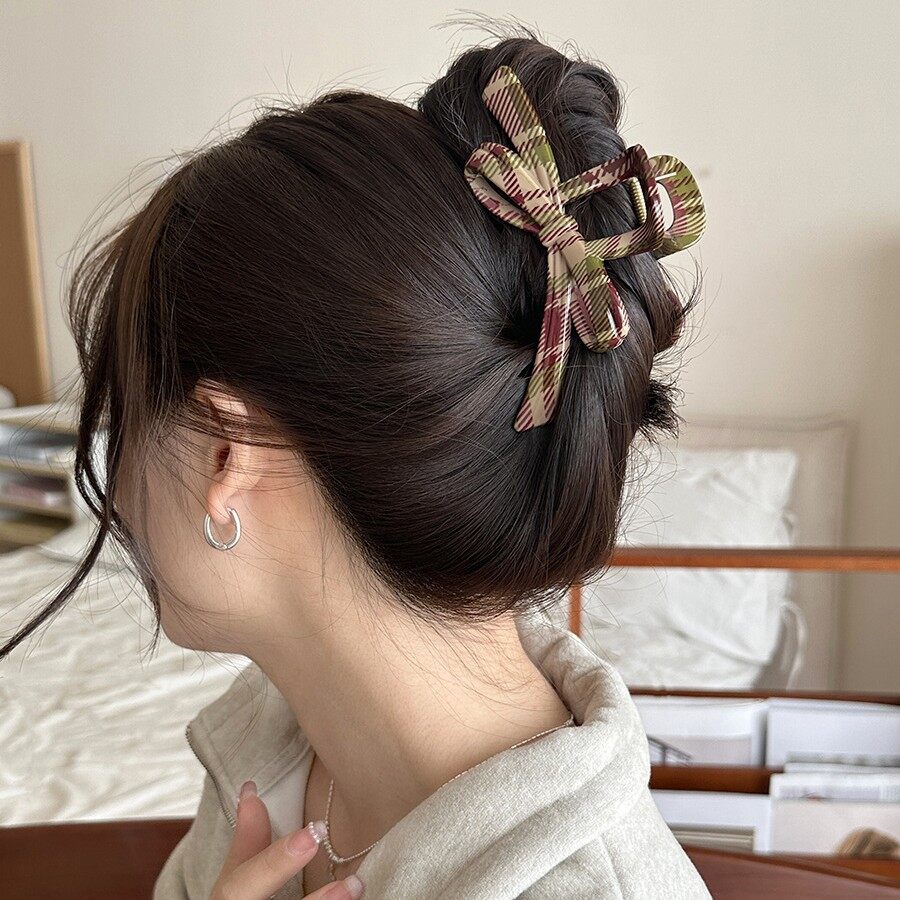 ヘアクリップ｜韓国風・秋冬・チェック・ヘアアクセサリー・シャーククリップ・まとめ髪・おしゃれ|undefined