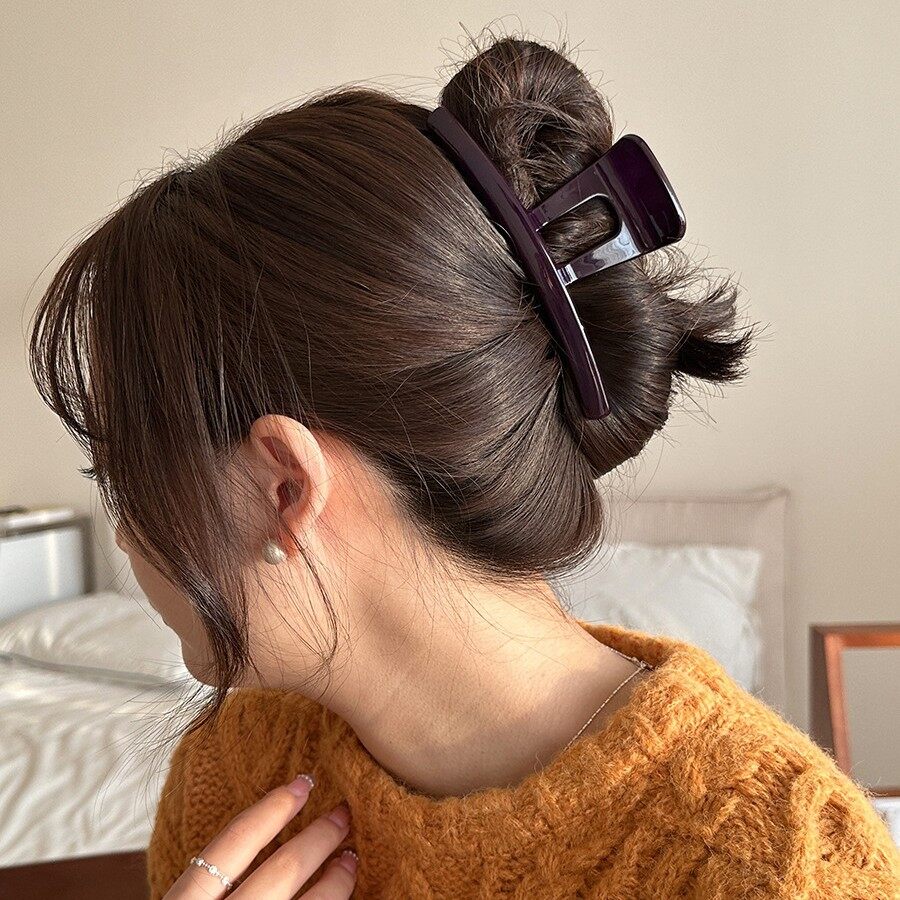 ヘアクリップ｜ヘアアクセサリー・個性的・厚手・アップスタイル・気品|undefined