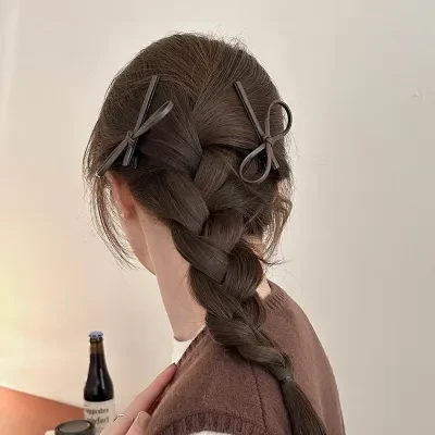 YOOYOOTOWN ヘアクリップ｜ヘアアクセサリー・韓国風・黒・レザー・バタフライ・クリップ・サイド・前髪・おしゃれ