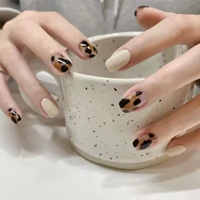ネイルチップ｜ヒョウ柄・ネイル・秋冬用・ショート・完成品・かっこいい・ファッション