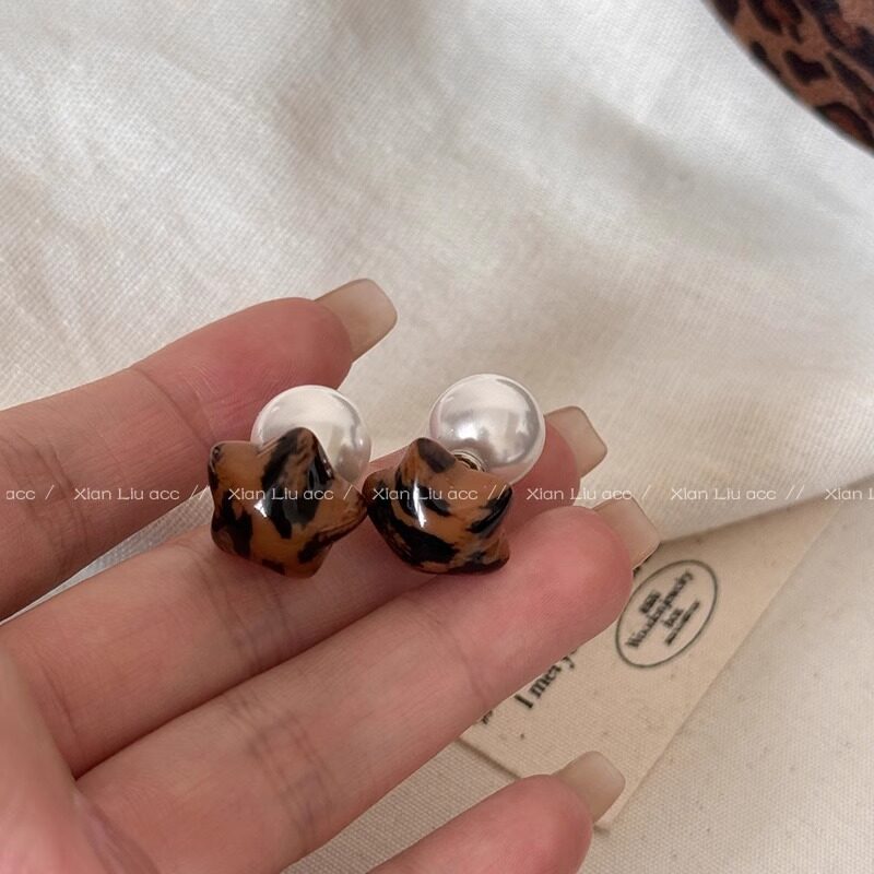 ピアス｜レトロ・ヒョウ柄・パール・スターモチーフ・秋冬用・ピアス|undefined