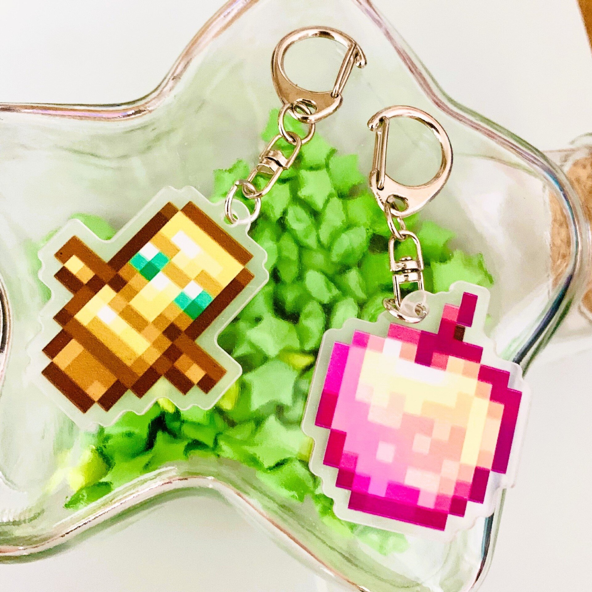 マイクラキーホルダー｜マインクラフトのキーリング・ネザー スター・不死のトーテム・アクリル素材・個性あふれるギフトチャーム|undefined
