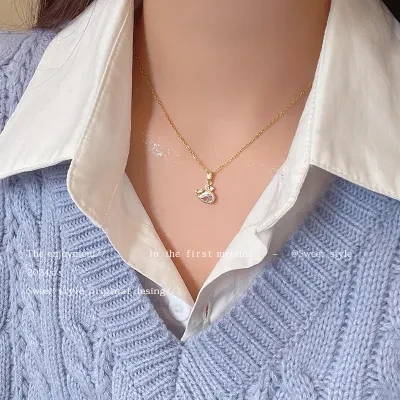 ネックレス｜クロスチェーン・個性的・クジラペンダント・気品・チタン鋼・ロックボーンチェーン・アクセサリー