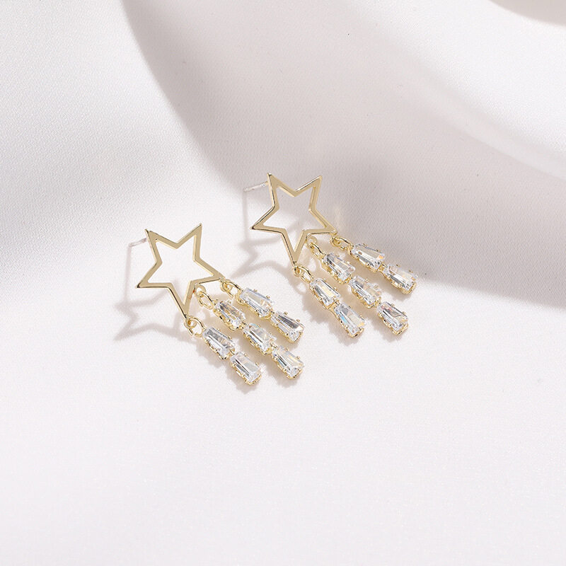 イヤリング｜星モチーフ・揺れる・ピアス・フリンジ・かわいい・ノンホール・イヤーカフ|undefined