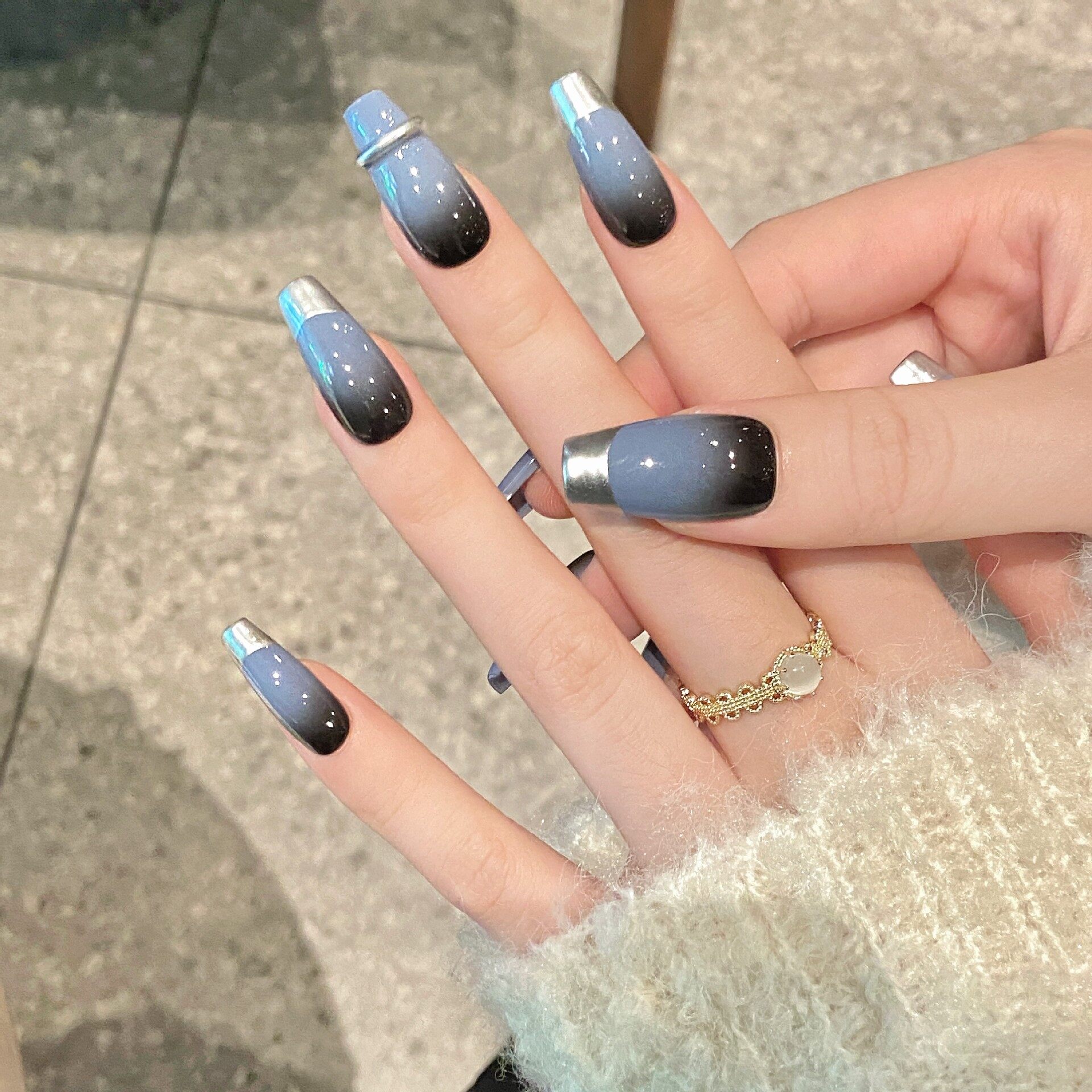 ネイルチップ｜二色グラデーション・メタル・ダーク・サイバーパンク・着用甲・美白効果・完成品|undefined