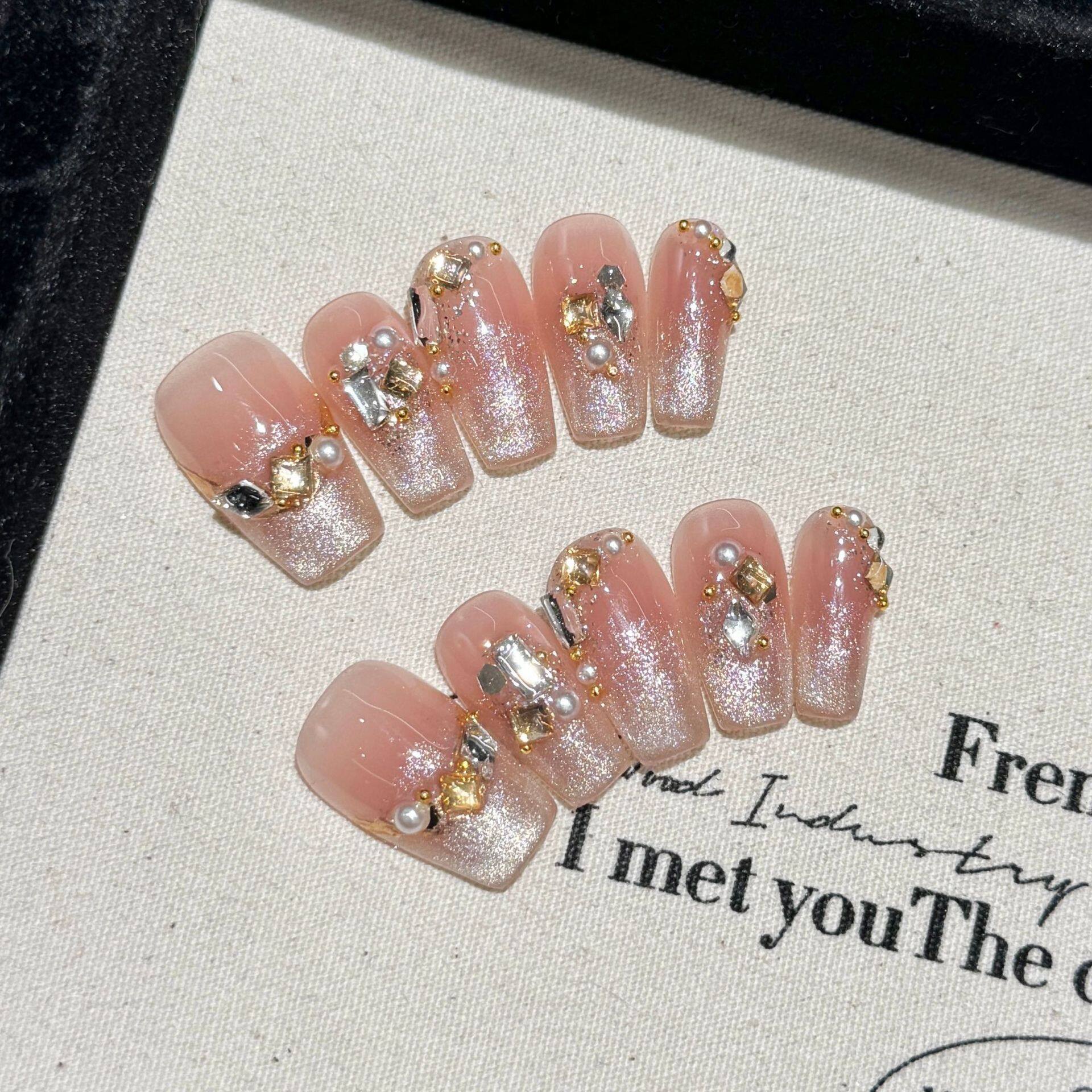 ネイルチップ｜軽やかな・ハンドメイド・大きなダイヤモンド・ネイルチップ・爆光・取り外し可能・美白効果・高級感|undefined