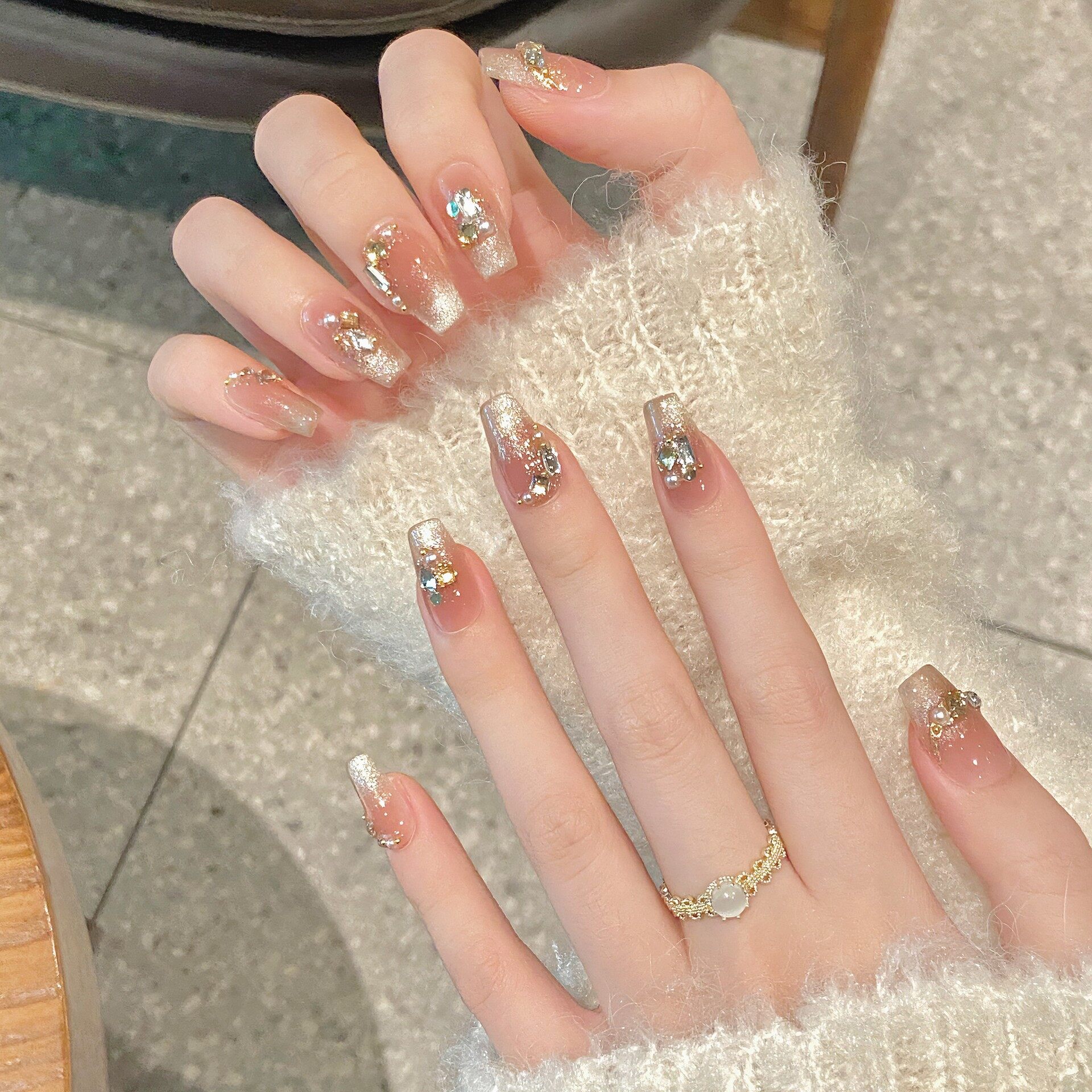 ネイルチップ｜軽やかな・ハンドメイド・大きなダイヤモンド・ネイルチップ・爆光・取り外し可能・美白効果・高級感|undefined