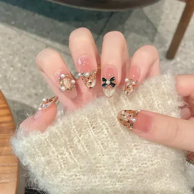ネイルチップ｜フレンチスタイル・キャットアイ・ハンドメイド・カラメル・高級感・美しいネイル・肌を明るく見せる