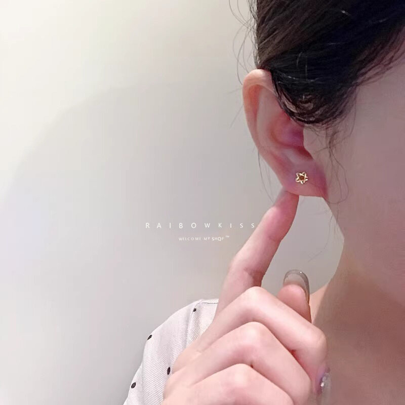ピアス｜ファッション・小さめ・星型・ギフト・誕生日・友達|undefined