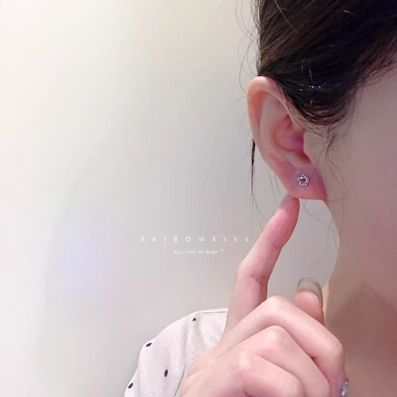 ピアス｜ファッション・小さめ・星型・ギフト・誕生日・友達|undefined