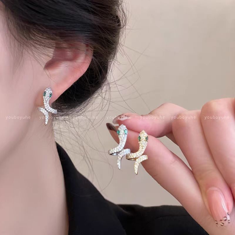 ピアス｜アクセサリー・人気・きれいめ・エレガント・蛇モチーフ|undefined