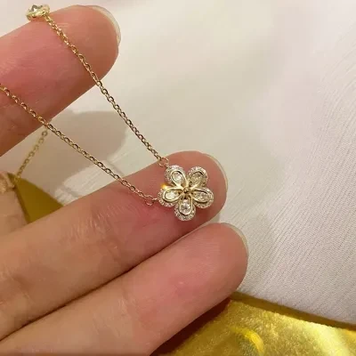 ようのライブ厳選 ネックレス｜桜・ファッション・クオリティ・フルダイヤ・フラワー・デザイン・デコレーション・デコ・鎖骨チェーン