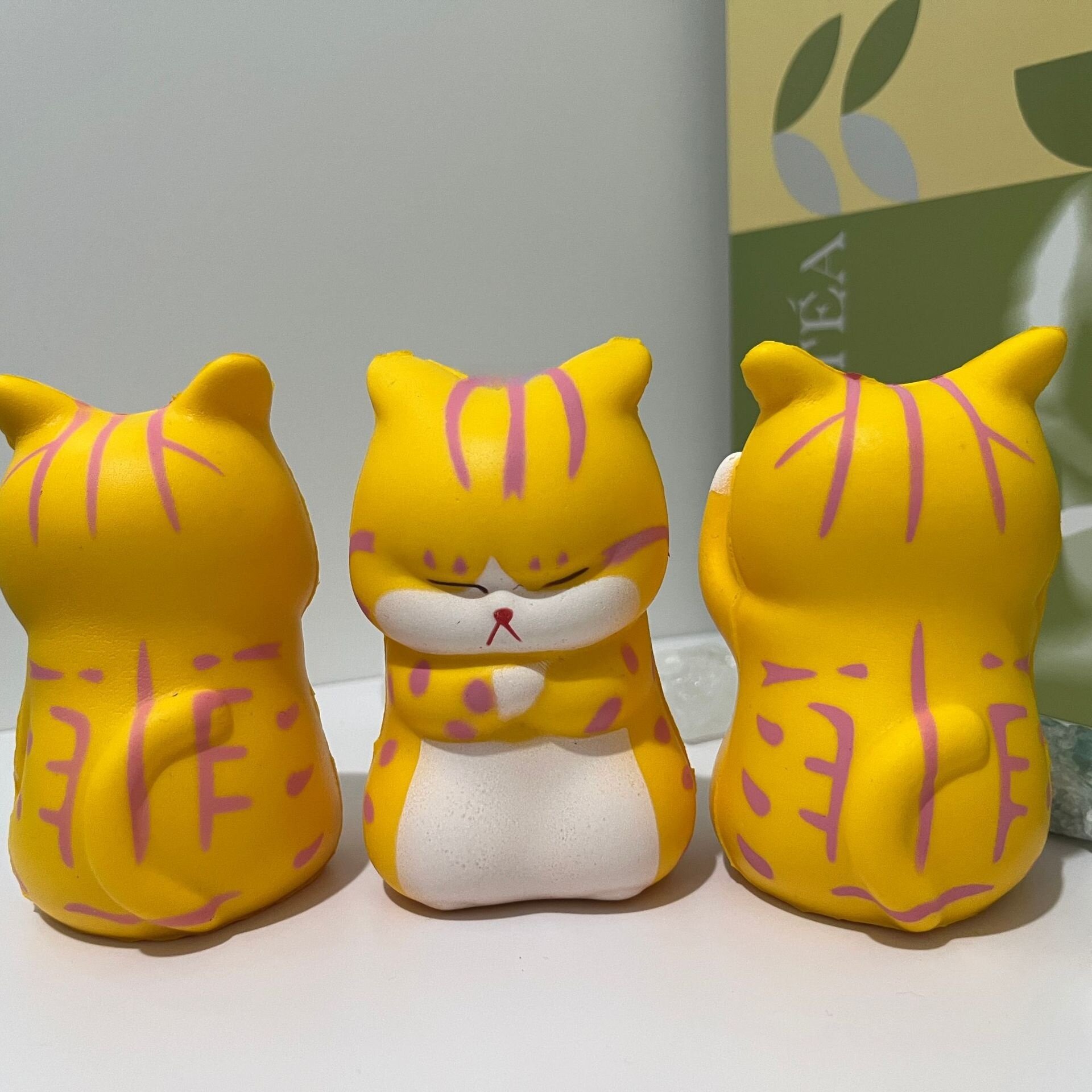 顔を隠す猫・ストレス解消｜PU素材・スローバウンス・おもちゃ・かわいい・カートゥーン・発散おもちゃ・人気商品|undefined